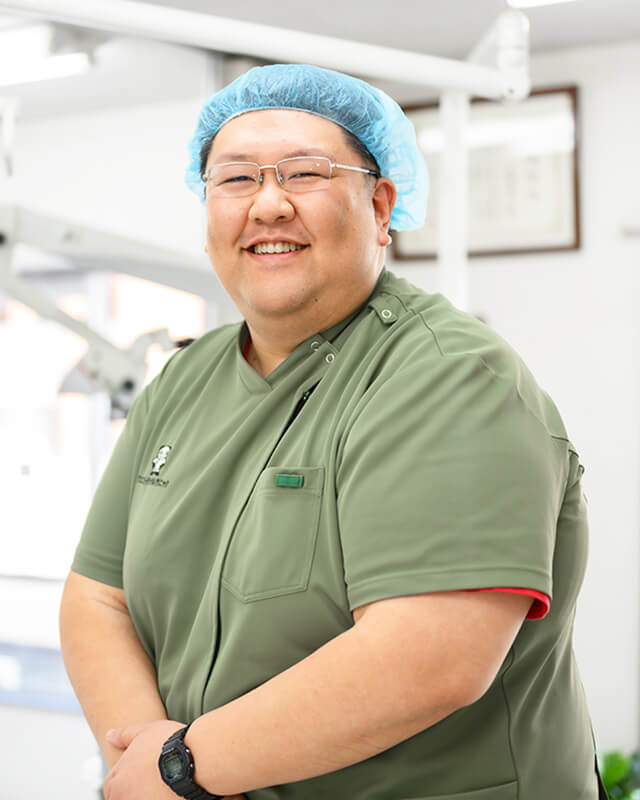 歯科医師 鮎田 憲賢
